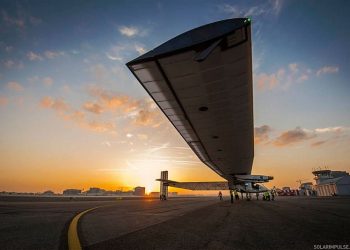 Solar Impulse 2 Dünya Turuna Çıktı