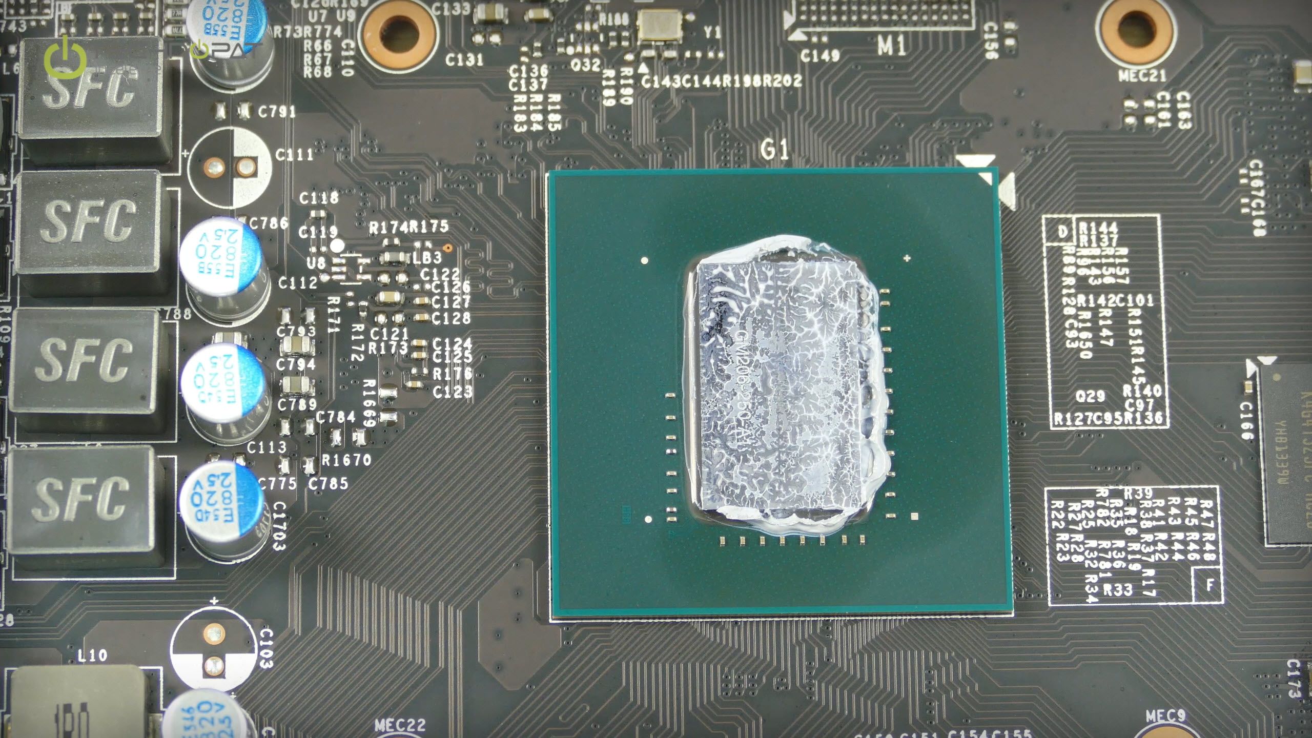 GTX 950'de kullanılan GM206 Maxwell çekirdeğinin yakın görünümü.