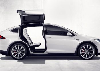 Tesla, Model X Satışına Başladı
