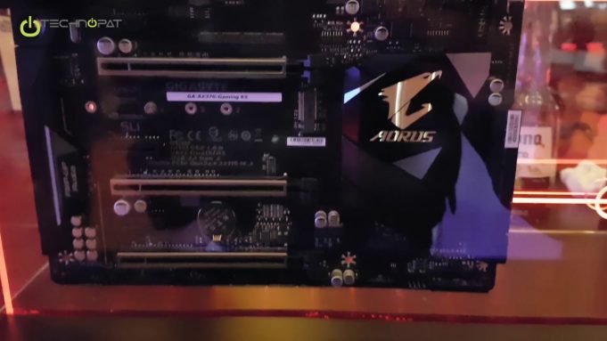 Gigabyte AMD AM4 Anakartlar - CES 2017