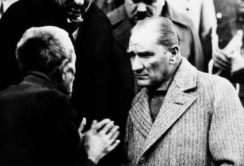 Atatürk-2.jpg