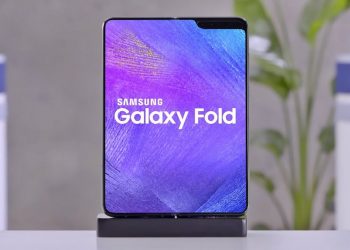 katlanabilir telefon galaxy fold