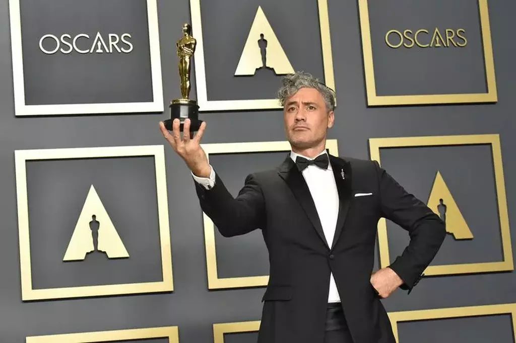 2020 Oscar Ödülleri Taika Waititi Apple kelebek klavye 2020 Oscar Ödülleri Taika Waititi Apple kelebek klavye