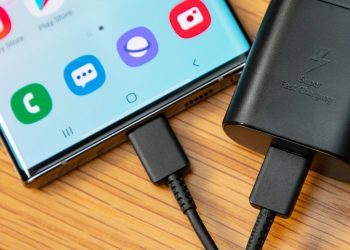 Galaxy Note 20 Plus 25W hızlı şarj desteği