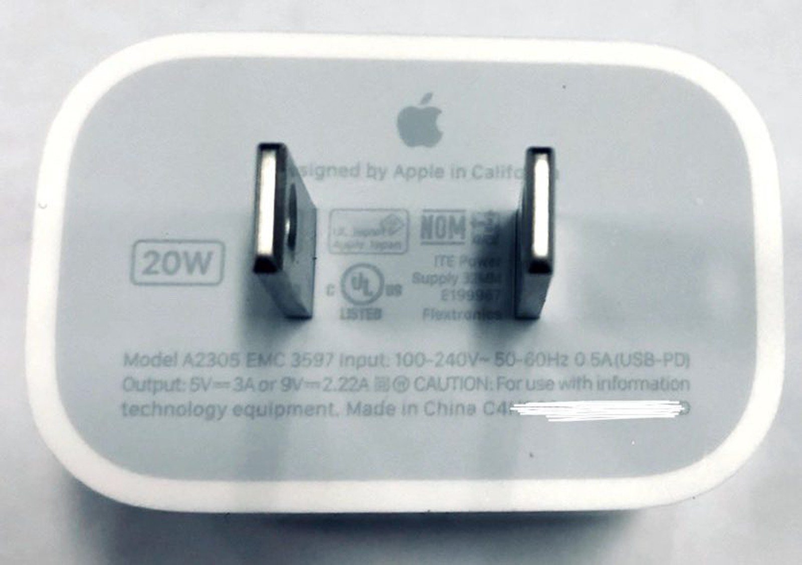 iPhone 12 20W USB-C hızlı şarj cihazı