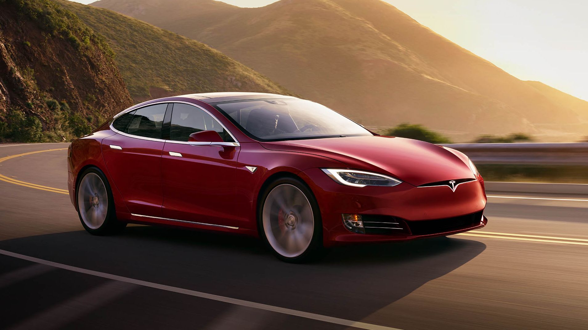 Tesla Model S Plaid özellikleri