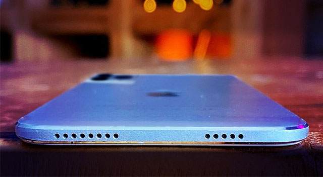 iPhone 13 serisi Lightning girişi