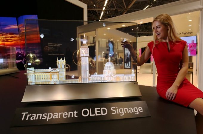 LG Display Şeffaf OLED Panellerini CES 2021'de Sergileyek!