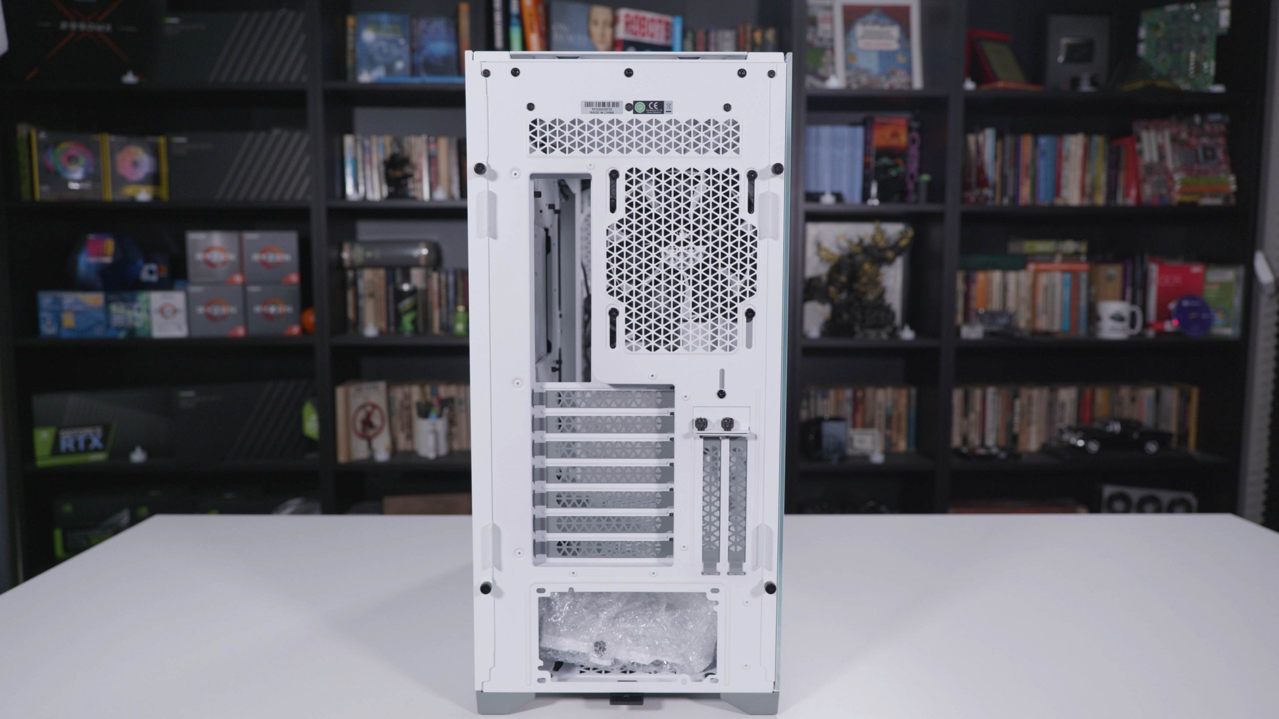 Corsair iCUE 5000 Arkası