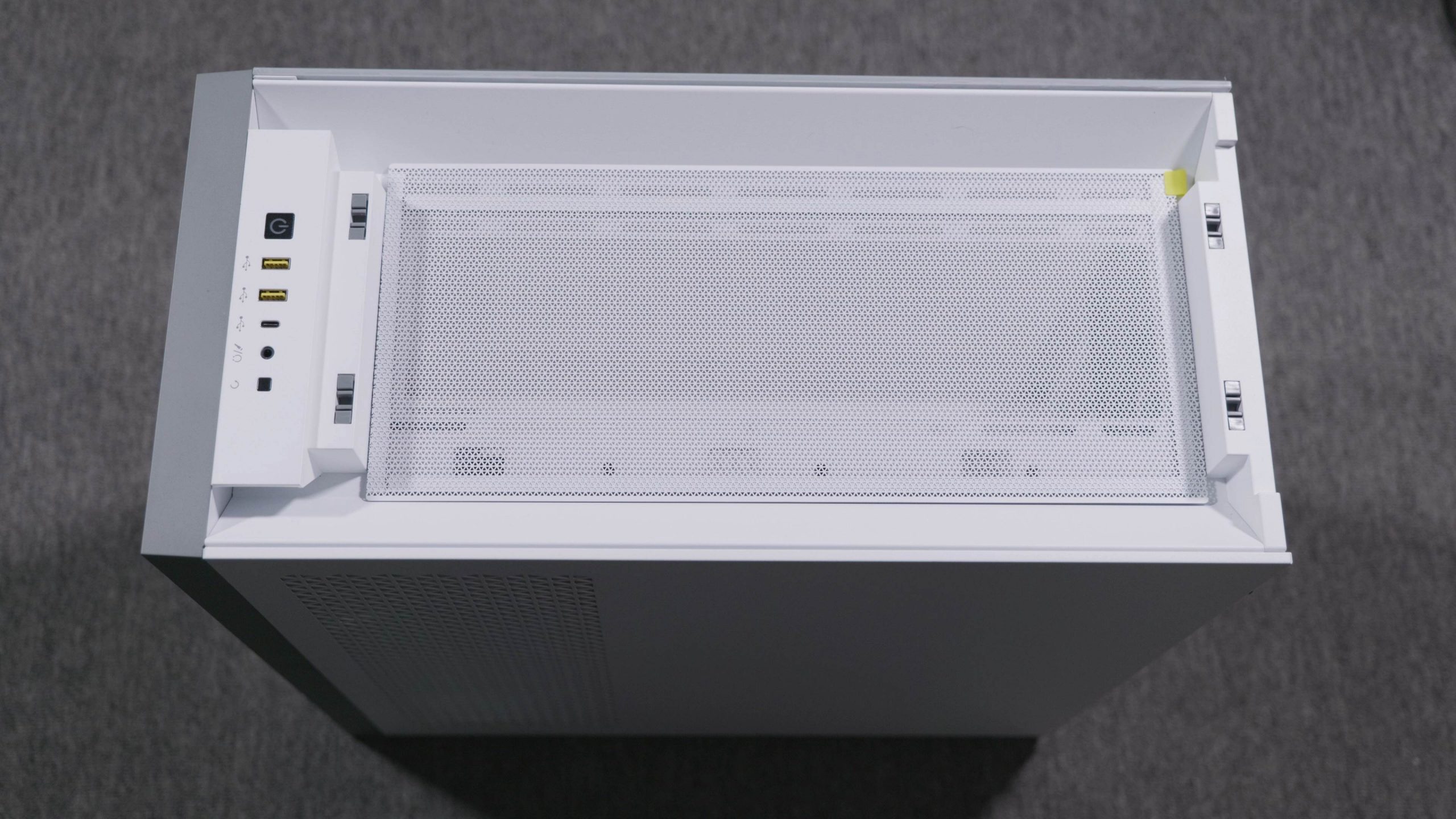 Corsair iCUE 5000 &Uuml;st Filtre