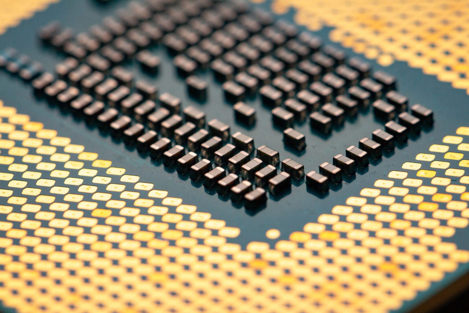 Intel, Yeni Yayınladığı Videolarla Modern CPU Mimarilerinin Temellerine Değindi