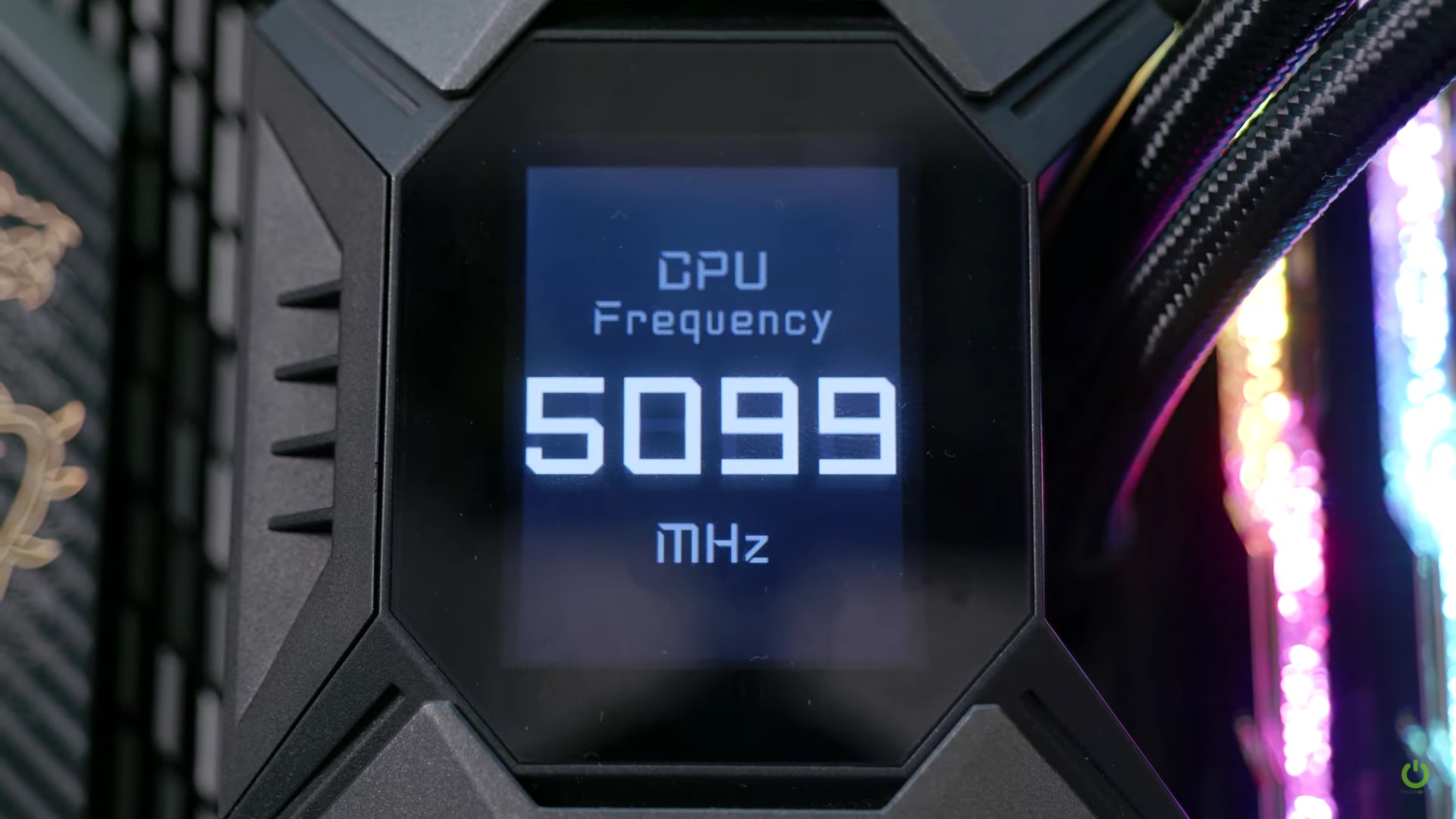 MSI-MPG-CoreLiquid-K360-010.jpg
