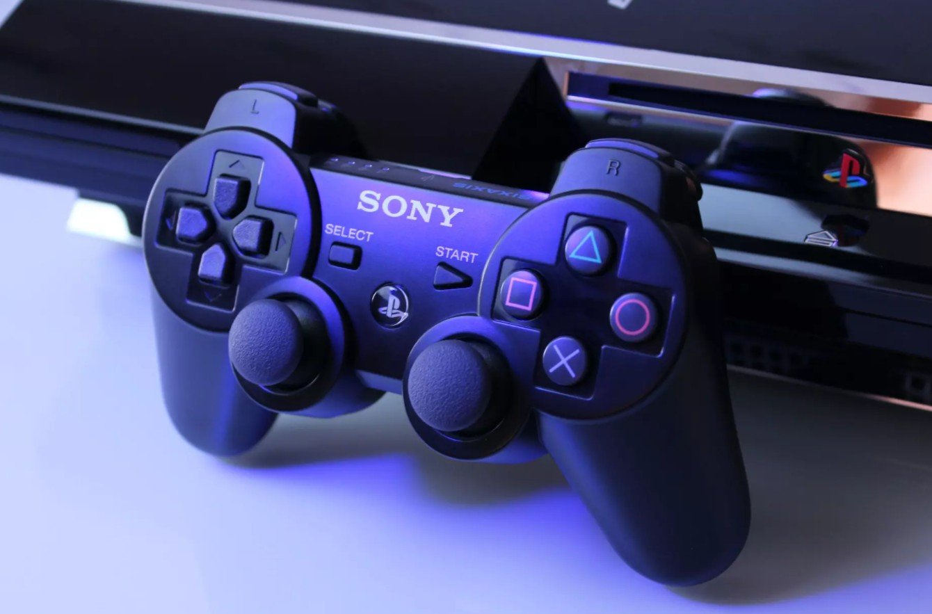 PlayStation-3-ve-Kontrolcu.jpg