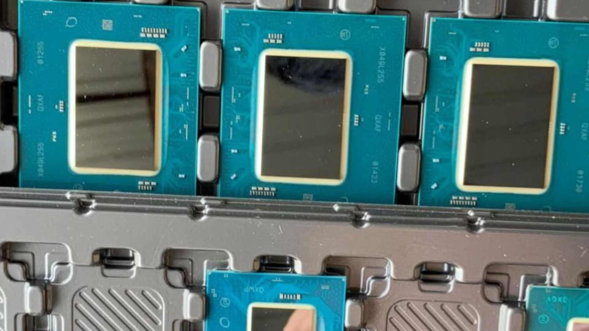Intel-Arc-DG2-512EU-GPU-Alechemist.jpg
