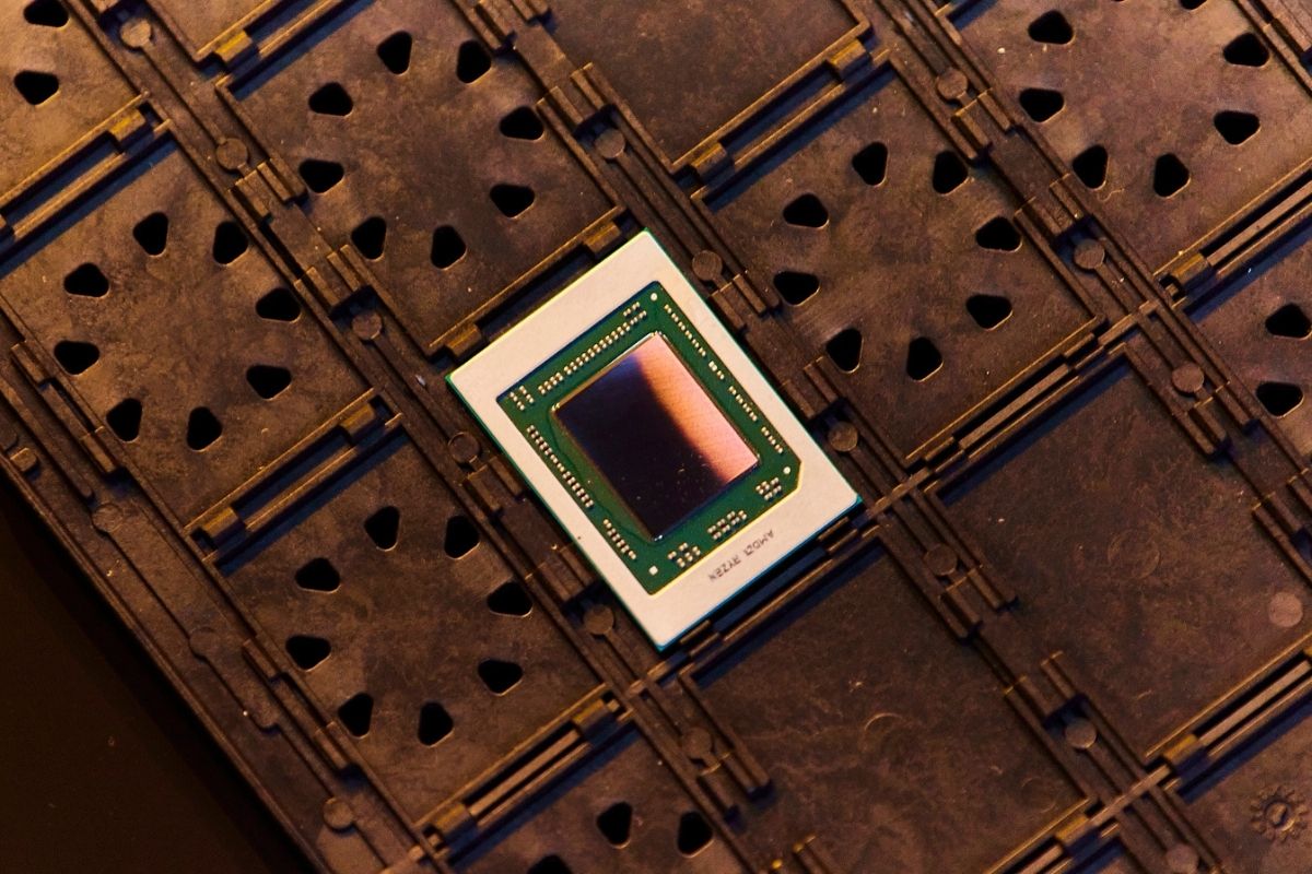 AMD-Ryzen-6000-Serisi-Islemciler-Mobil.jpg