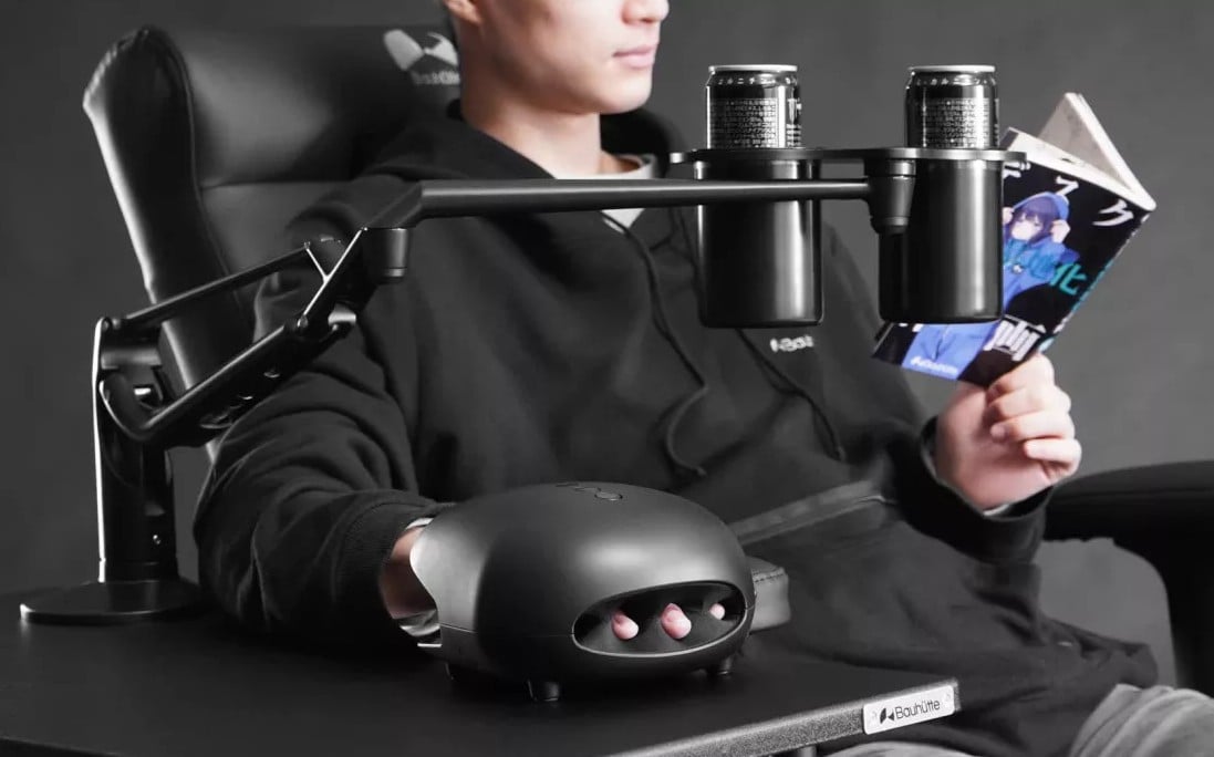 Oyunculara-el-masaji-yapan-bir-cihaz-Hand-Massager..jpg