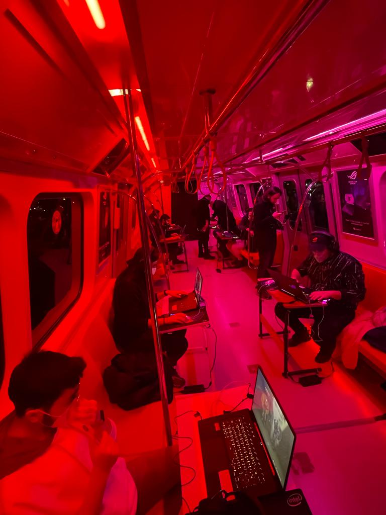 ASUS-ROG-Istanbul-Metrosunda-CS-GO-Turnuvasi-Duzenledi.jpeg