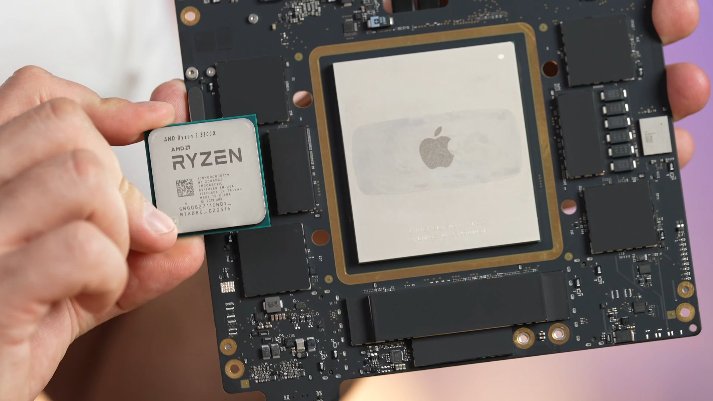 Apple M1 Ultra Fotoğraflandı: Ryzen CPU’dan 3 Kat Büyük