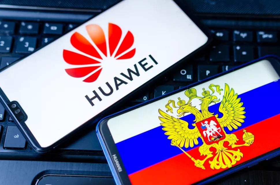 HUAWEI, Rusya’ya Teknoloji Sevkiyatını Kısıtlıyor