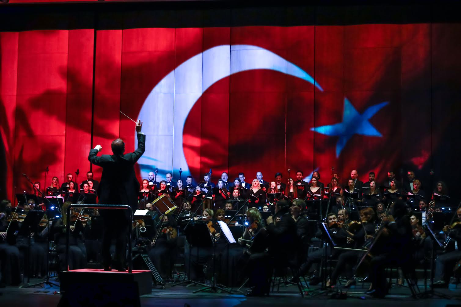 AKM Türk Telekom Opera Salonu'nda Gala Gecesine Özel Performans