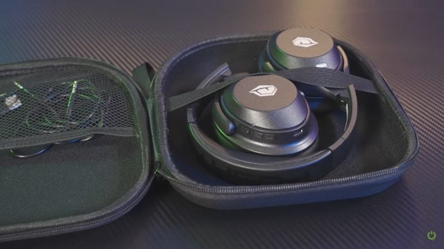 Monster Pusat Wave ve kılıfı