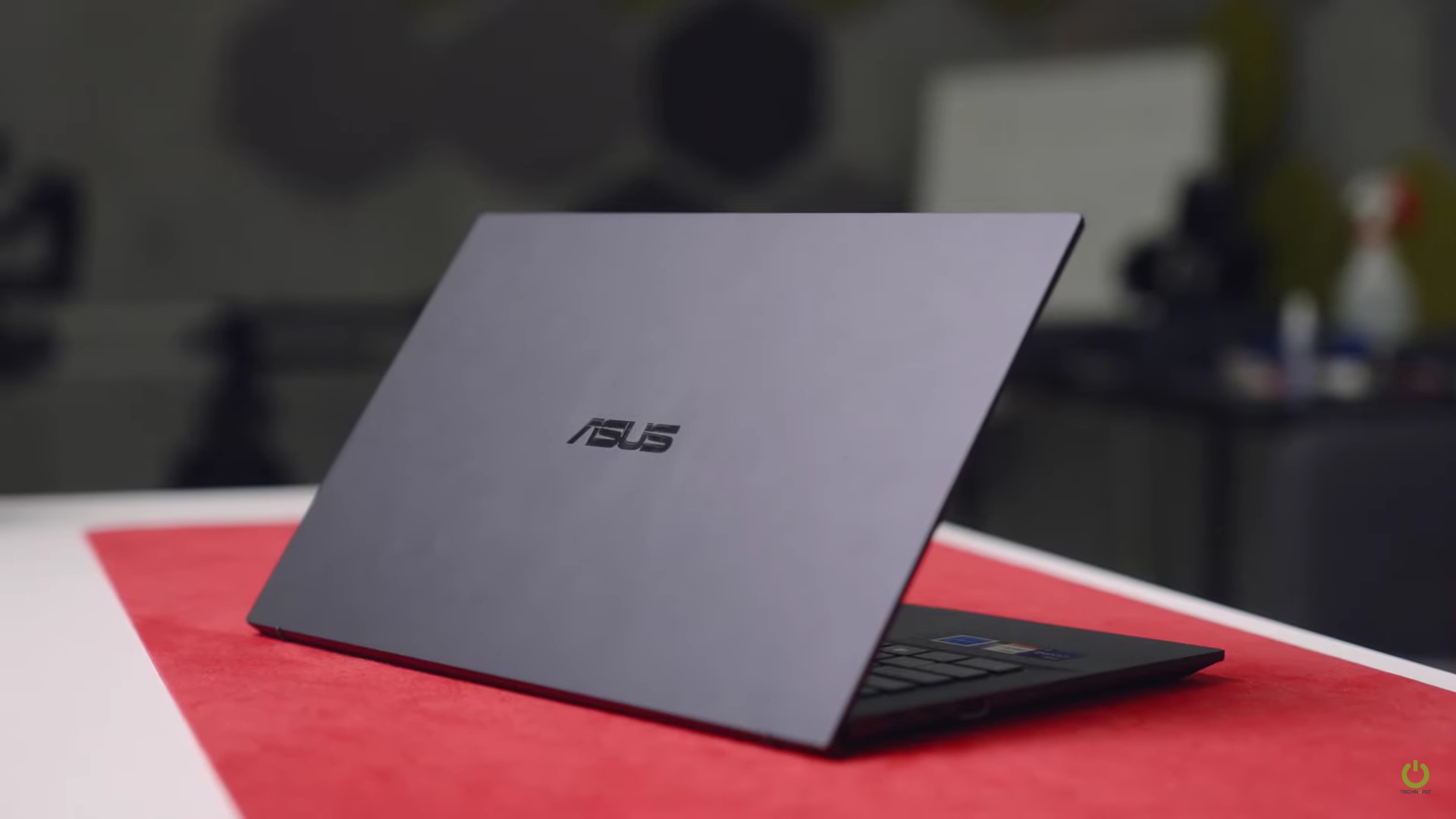 ASUS ExpertBook B9400CE