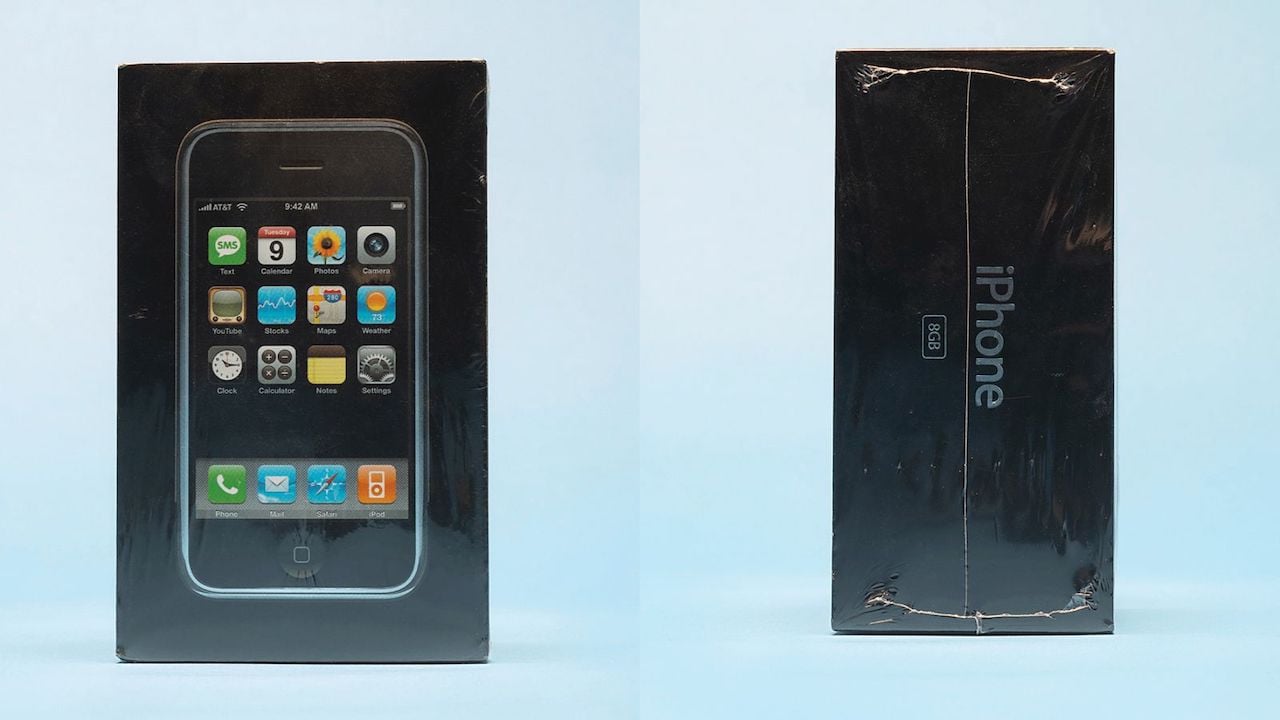 İlk iPhone Rekor Fiyat