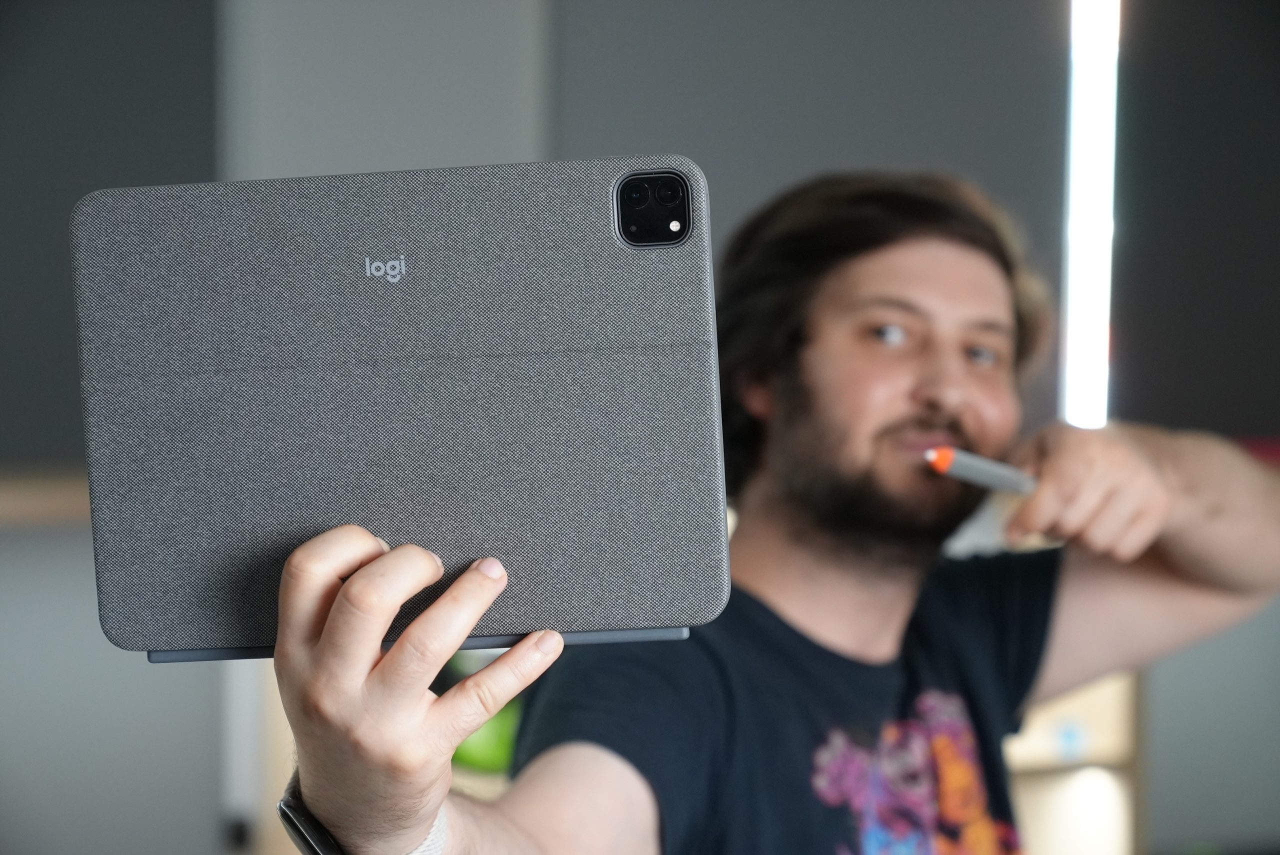 Logitech Combo Touch