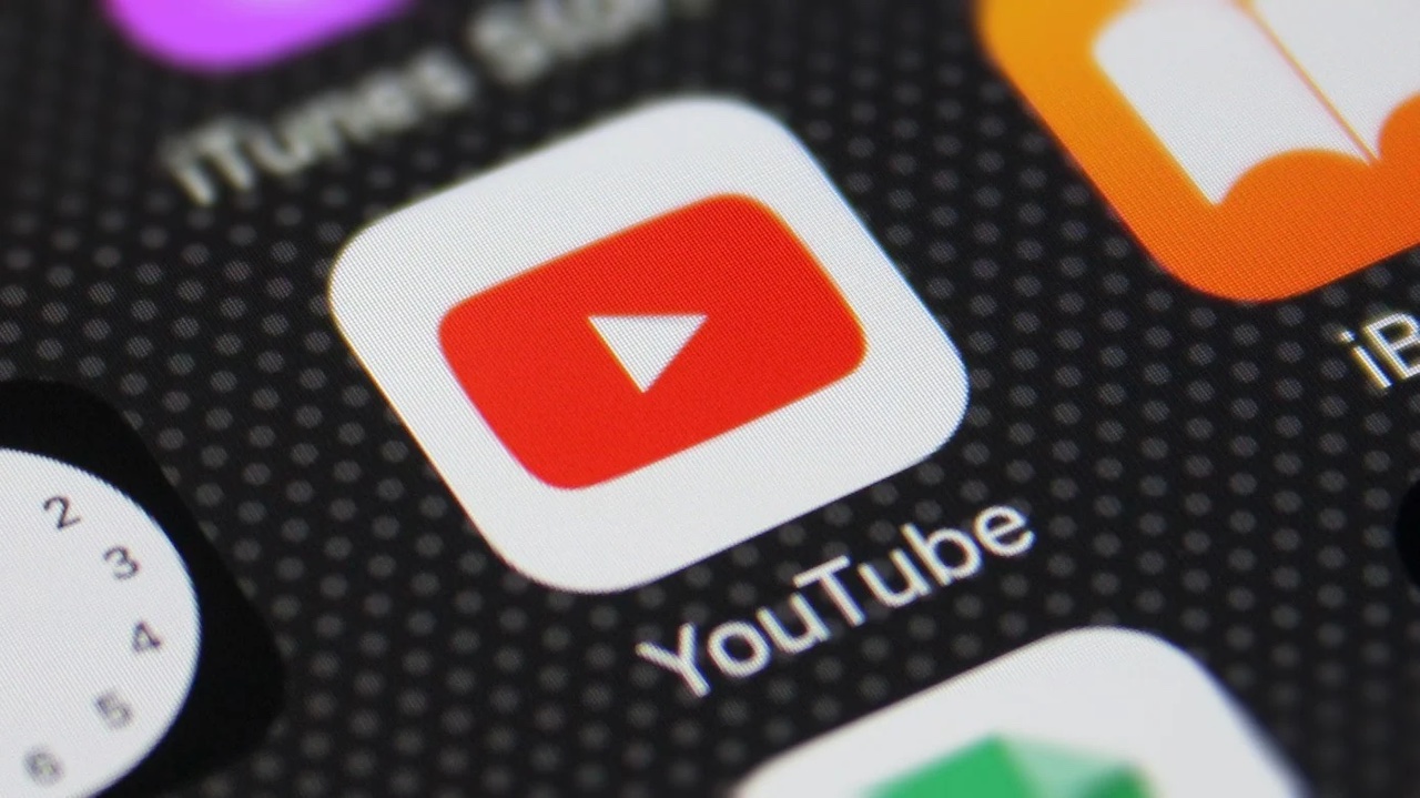 YouTube, Mobil İçin Sıraya Ekle Özelliğini Test Ediyor