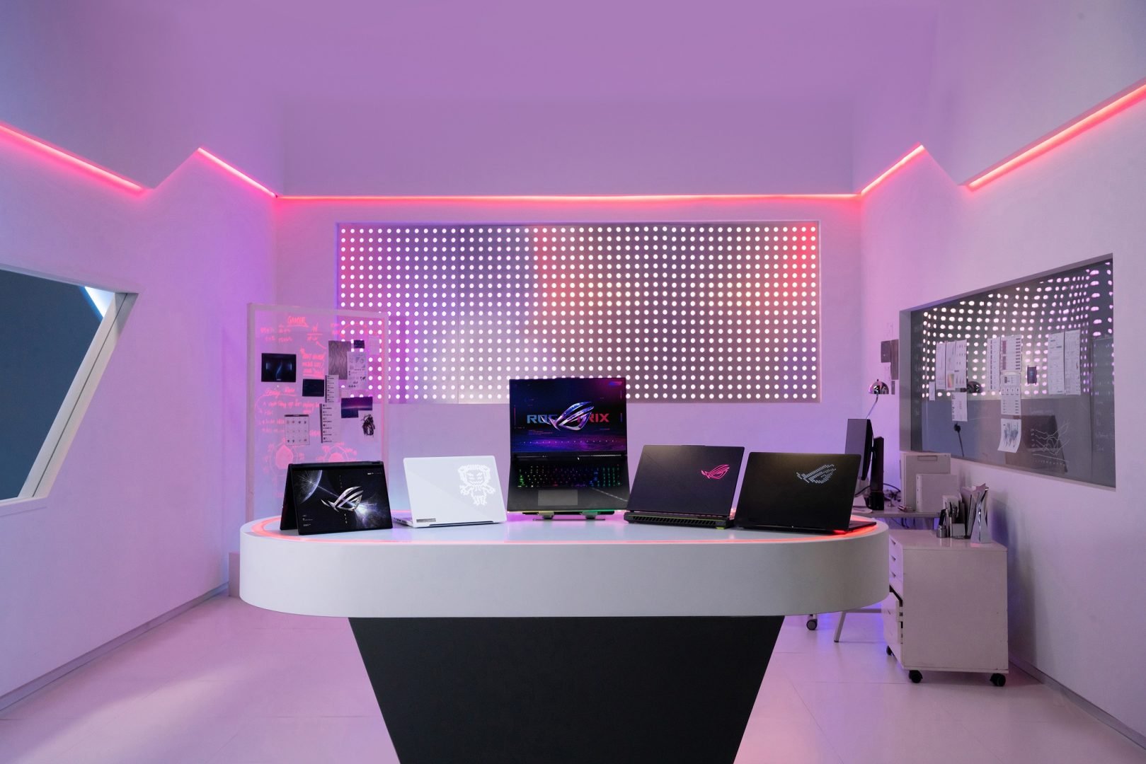 GeForce RTX 40 Ekran Kartlı ASUS ROG Dizüstü Bilgisayarlar