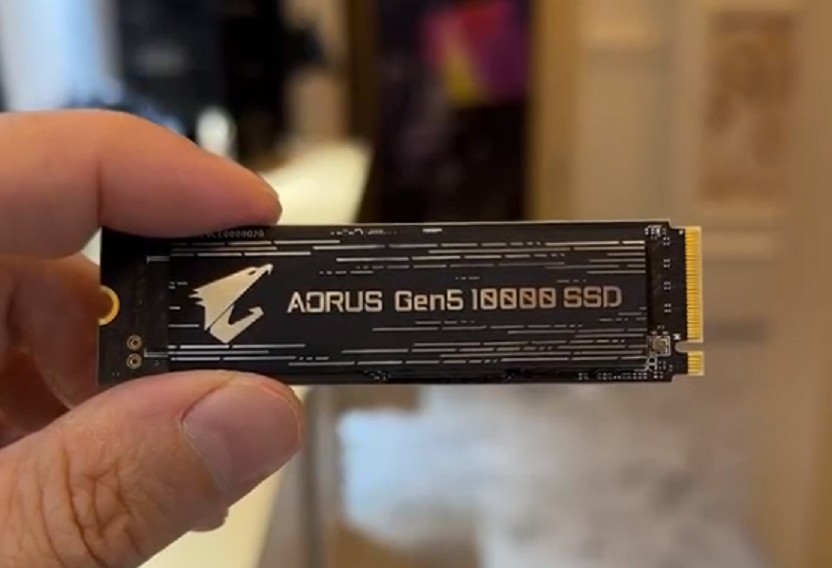 Gigabyte'tan 10GB/s PCIe 5.0 SSD: Aorus Gen5 10000 - CES 2023 #39 - Technopat
