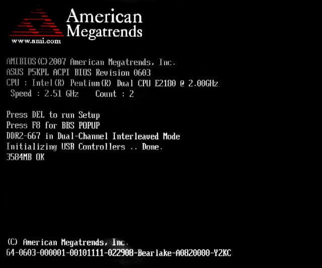 AMI BIOS POST ekranı.