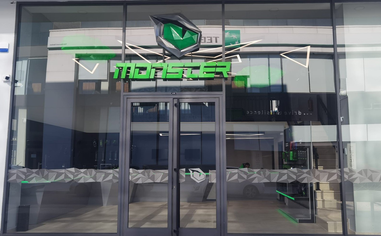 Monster Notebook KKTC