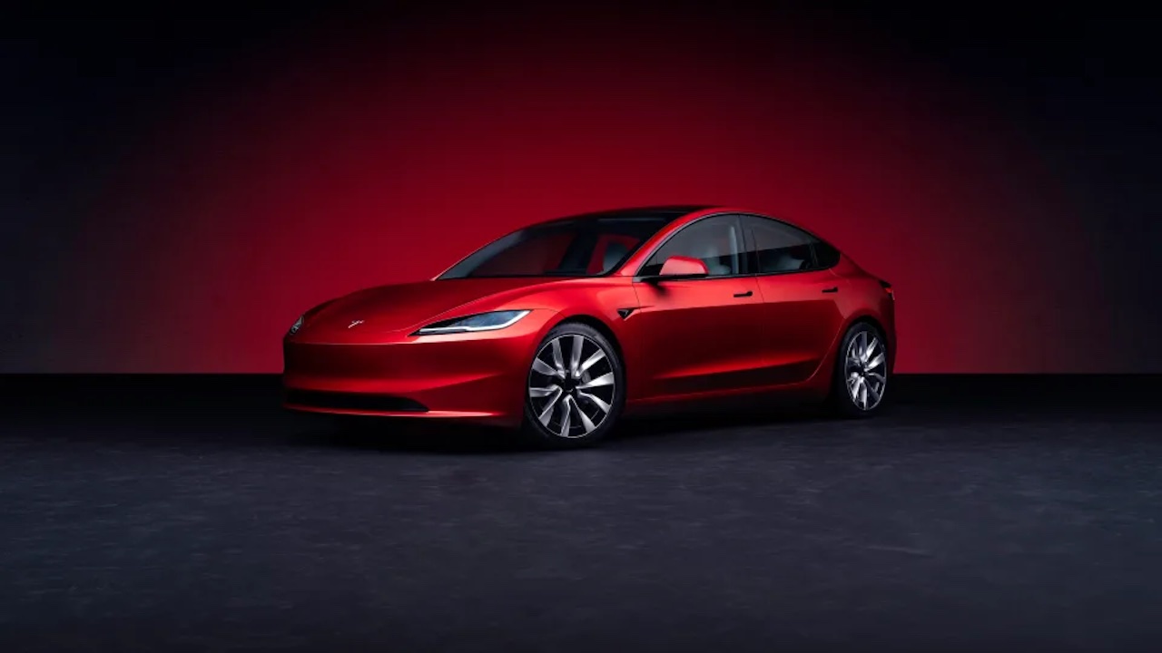 Yenilenen Tesla Model 3