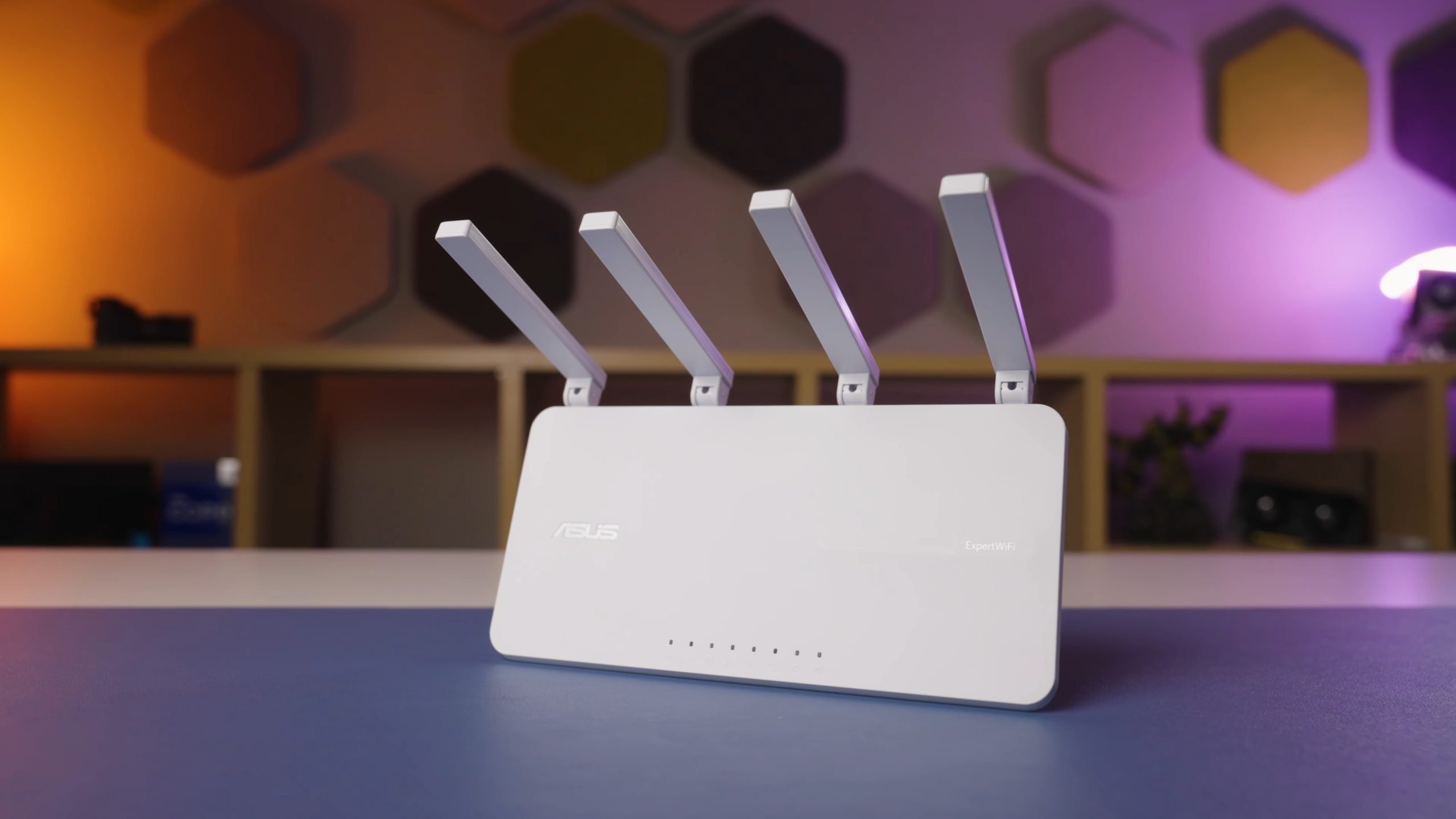 Asus Expert Wi-Fi EBR63 2