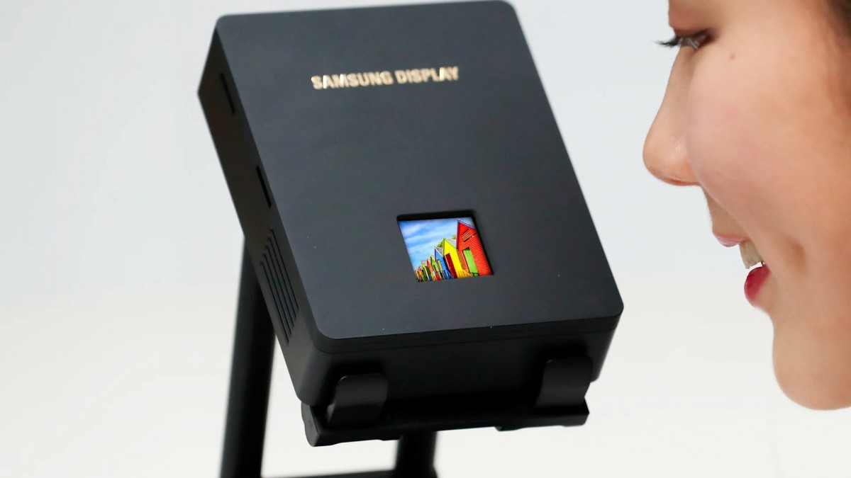 Samsung 3500 PPI Ekran
