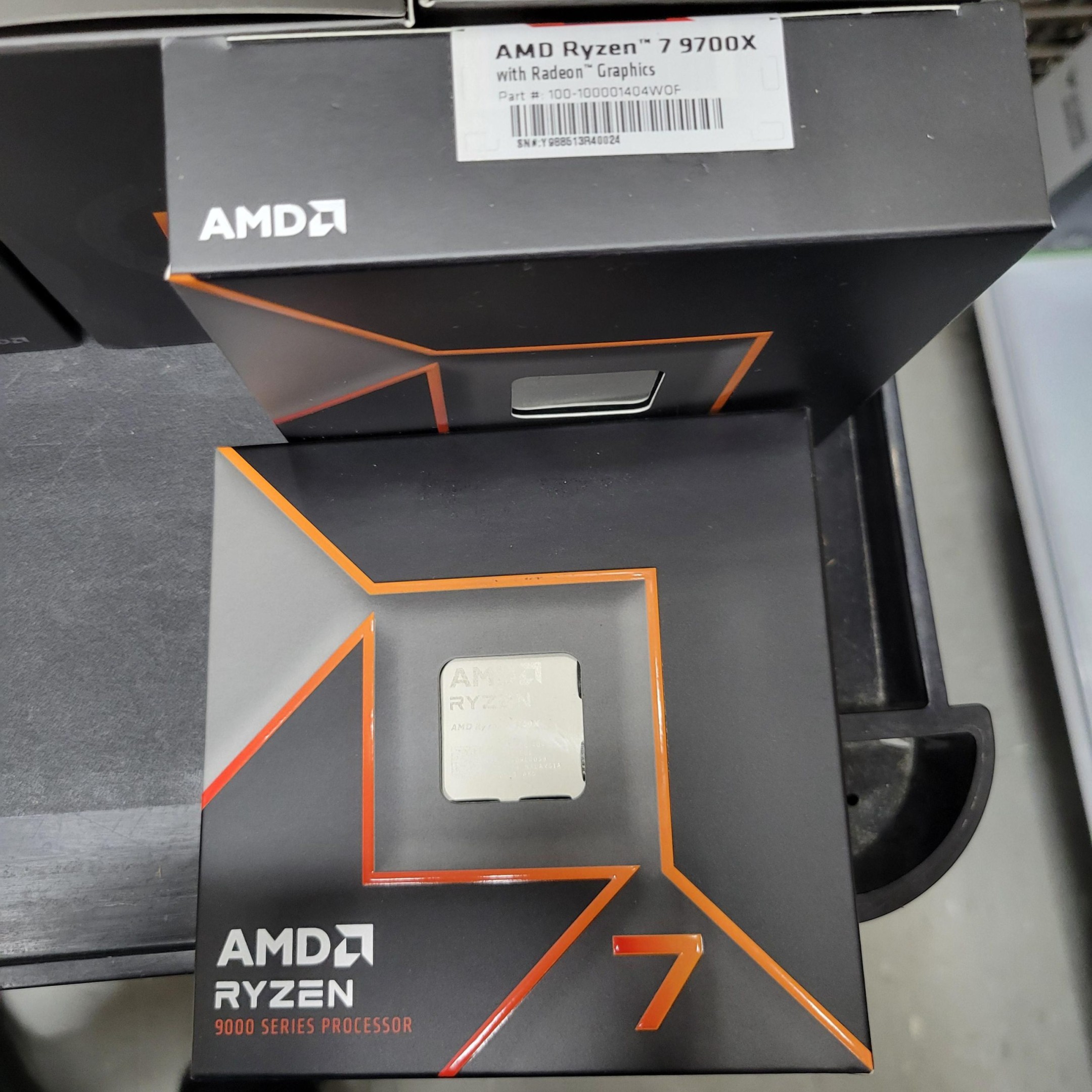 Bazı Kullanıcılar AMD Ryzen 9000 Zen 5 Serisi İşlemcilere Erkenden Ulaştı
