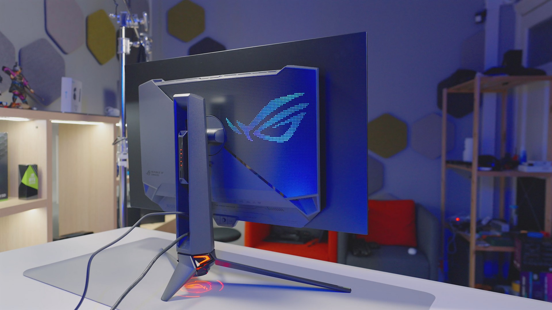 ASUS ROG Swift OLED PG32UCDP