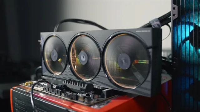 GIGABYTE AORUS RTX 5060 ELITE detay