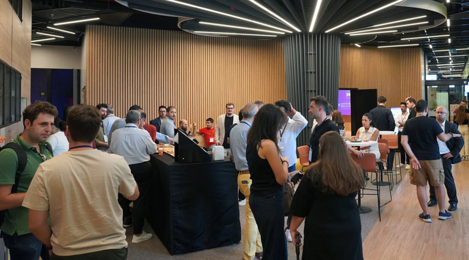 APY TEKMER ile seçilmiş beş girişim sahneye çıktı