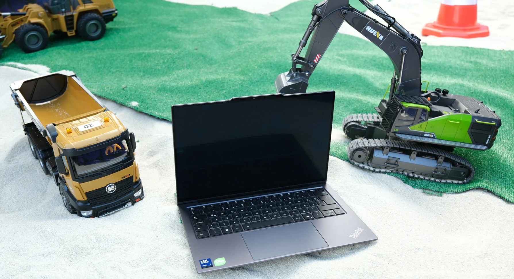 Lenovo iş dünyasına Think gücünü getiriyor