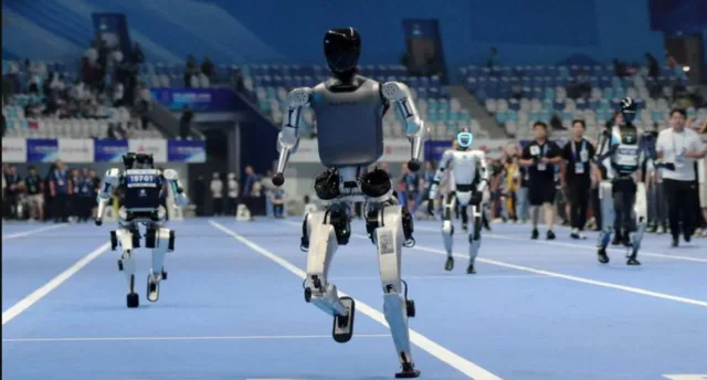 Humanoid Robot Games atletizm yarışları dikkat çekti