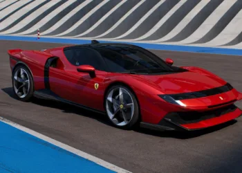 Yol canavarı 1050 beygirlik Ferrari 849 Testarossa tanıtıldı!