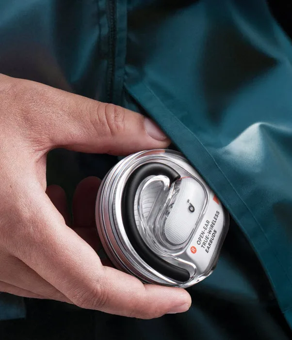 Soundcore V40i şeffaf tasarım ve güçlü ses performansı sunuyor