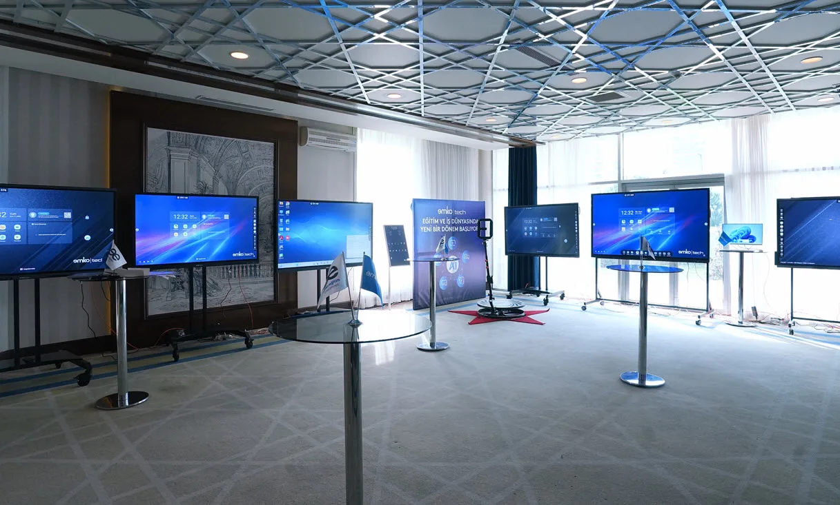 Emko AI akıllı tahta