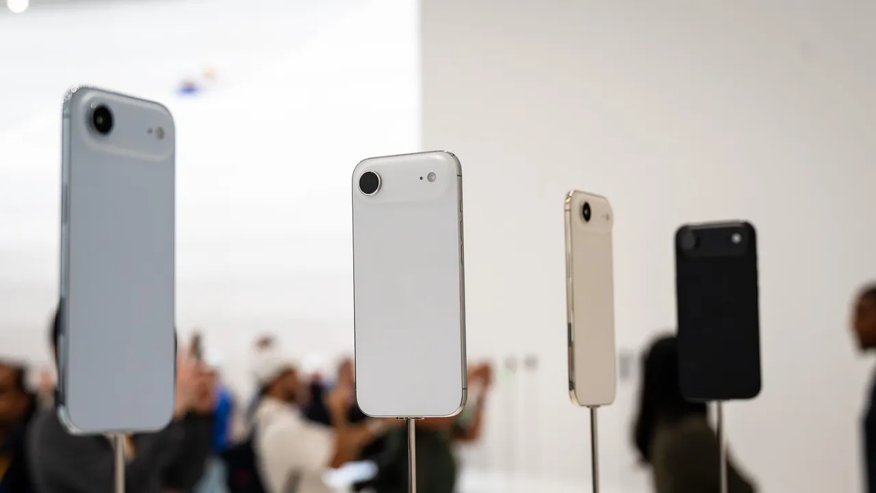 iPhone 17 serisinde internet kopma sorunu yaşanıyor