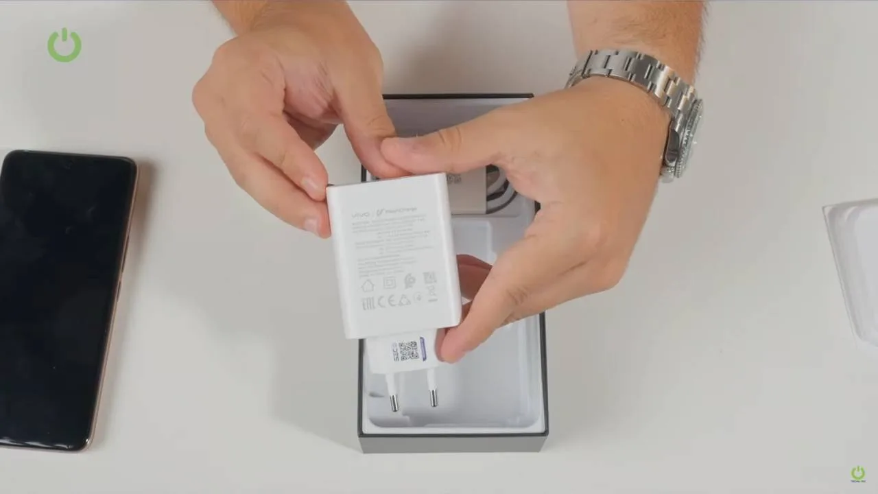 vivo V60 5G 90W şarj adaptörü