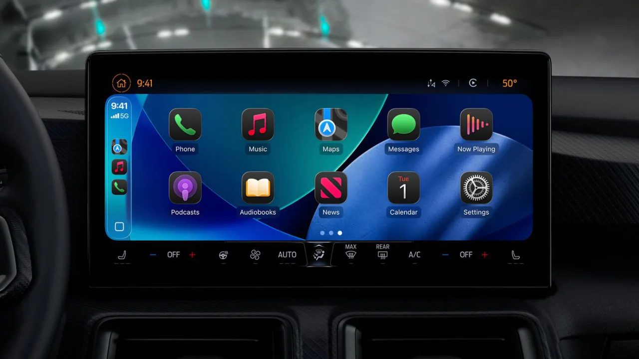 CarPlay-Liquid-Glass-Dark-copy.webp