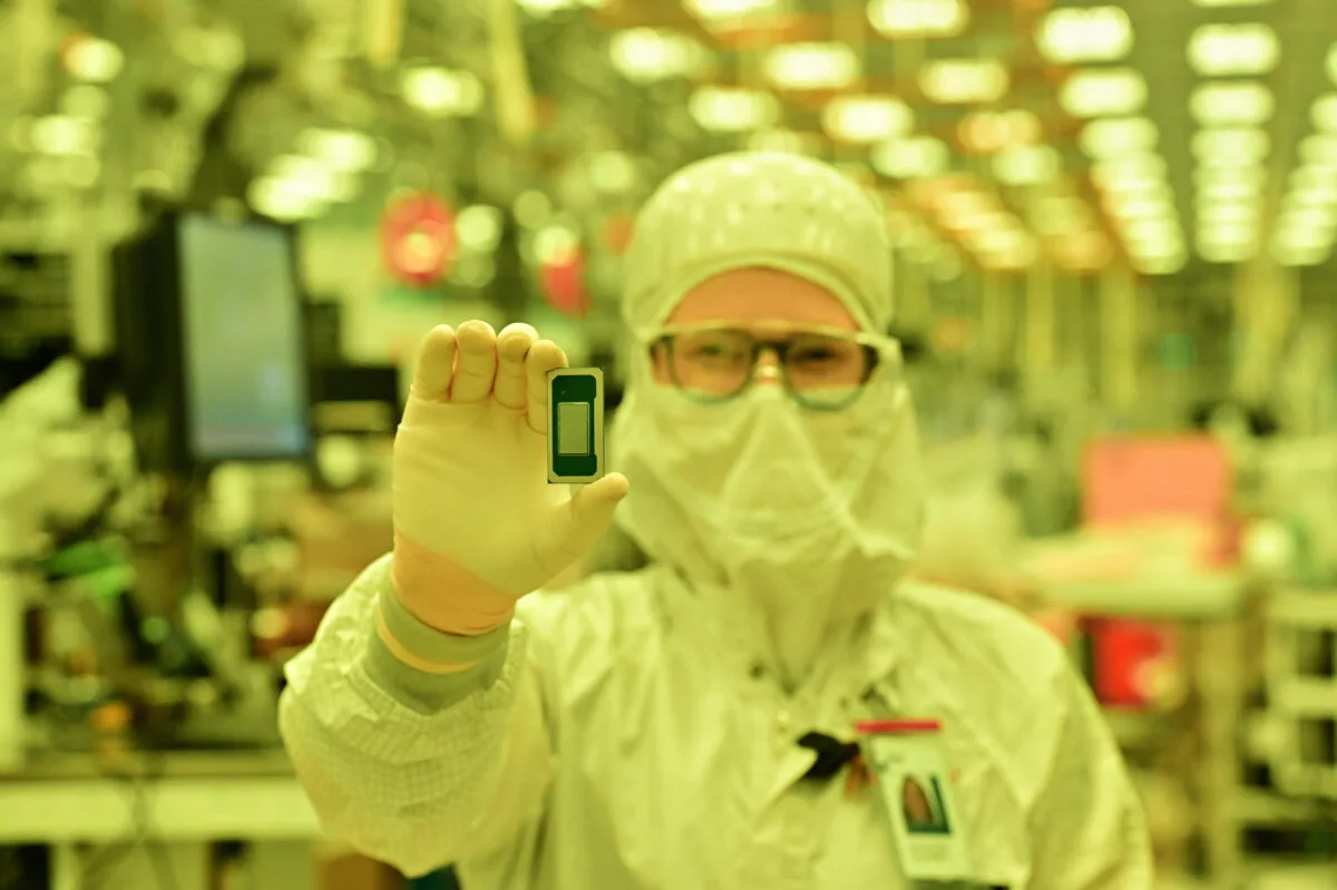 Intel-core-ultra-3-Islemci-.webp