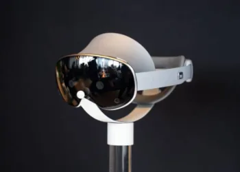 Samsung geri döndü! Vision Pro’ya rakip geldi